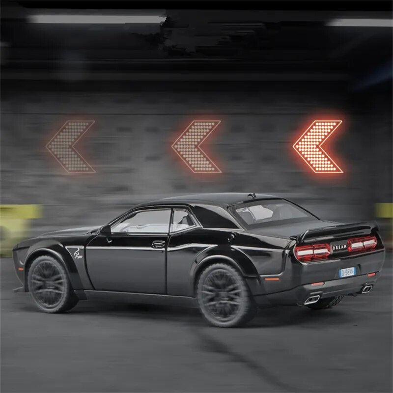 Dodge Challenger SRT Alloy Muscle Car Model Diecast Sports Car Model 1:32